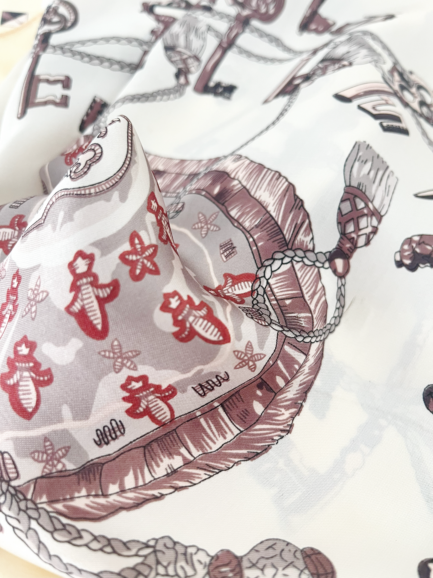 Pañuelo de Satén Llaves